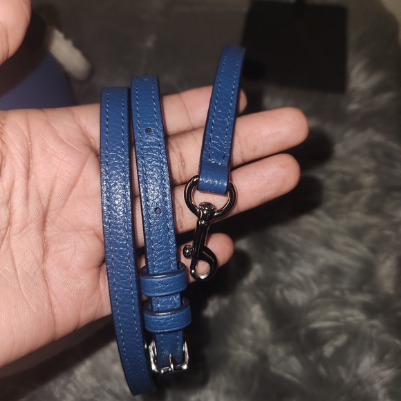 EUC Coach Sherpa Tote Bag w Bag Charm no callouts . - Picture 8 of 11